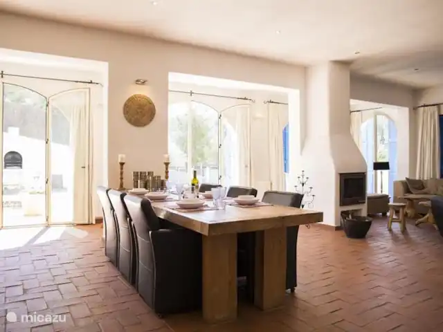 Villa Can Tulipán en España, Barcelona, Olivella - villa Sala de estar.