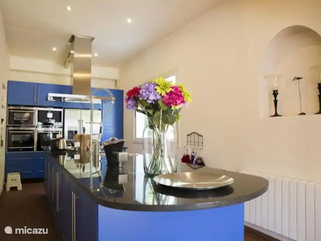 Villa Can Tulipán en España, Barcelona, Olivella - villa Cocina.