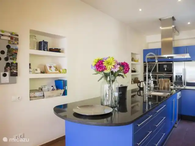 Villa Can Tulipán en España, Barcelona, Olivella - villa Cocina.