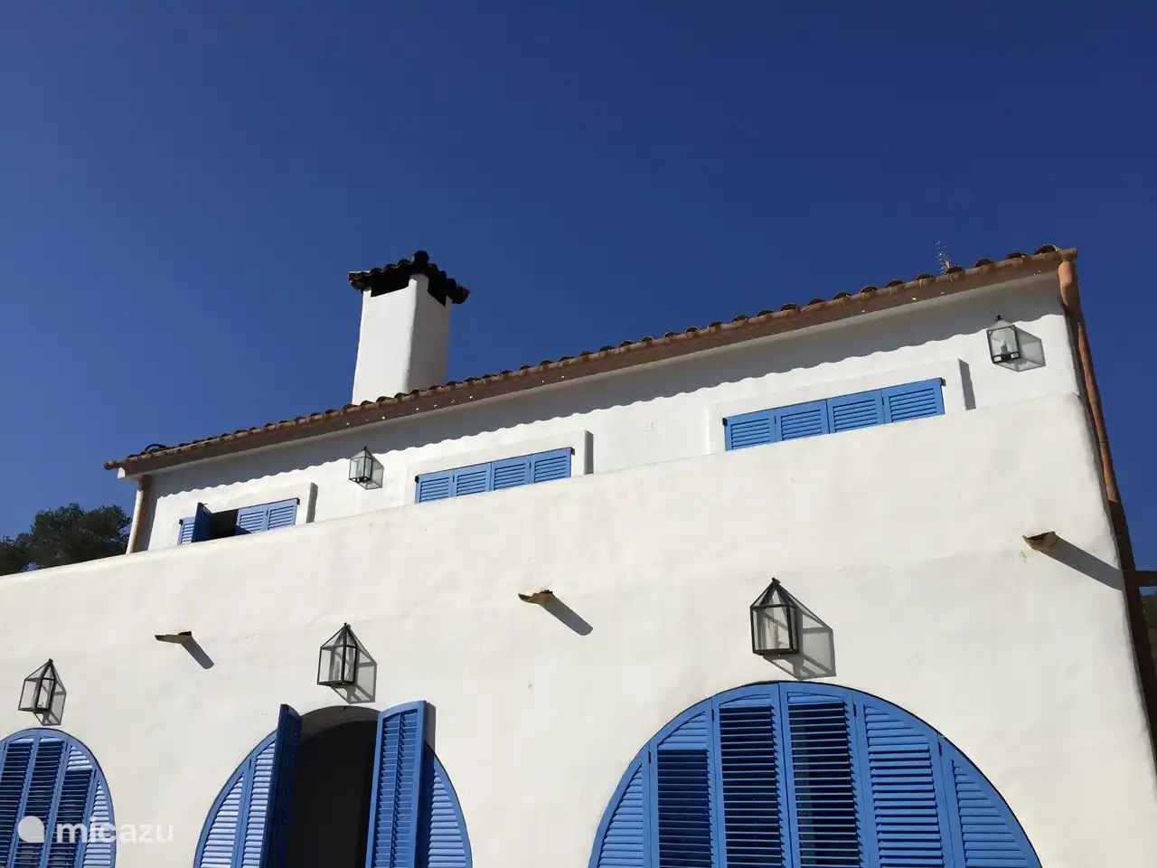 Terrassenseitiges Haus.