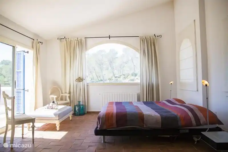 Schlafzimmer 2 Hauptschlafzimmer. Auping-Bett.