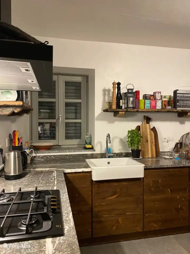 Our kitchen has an oven, a dishwasher and all other appliances for delicious cooking.