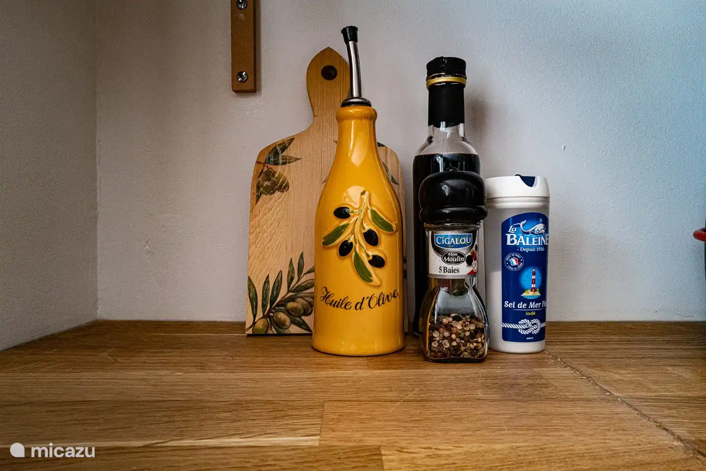 Bei Ihrer Ankunft warten Pfeffer, Salz, Essig und Olivenöl auf Sie