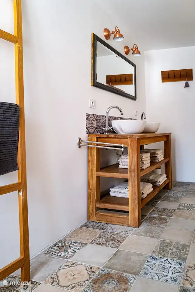 Badezimmermöbel mit Doppelwaschbecken