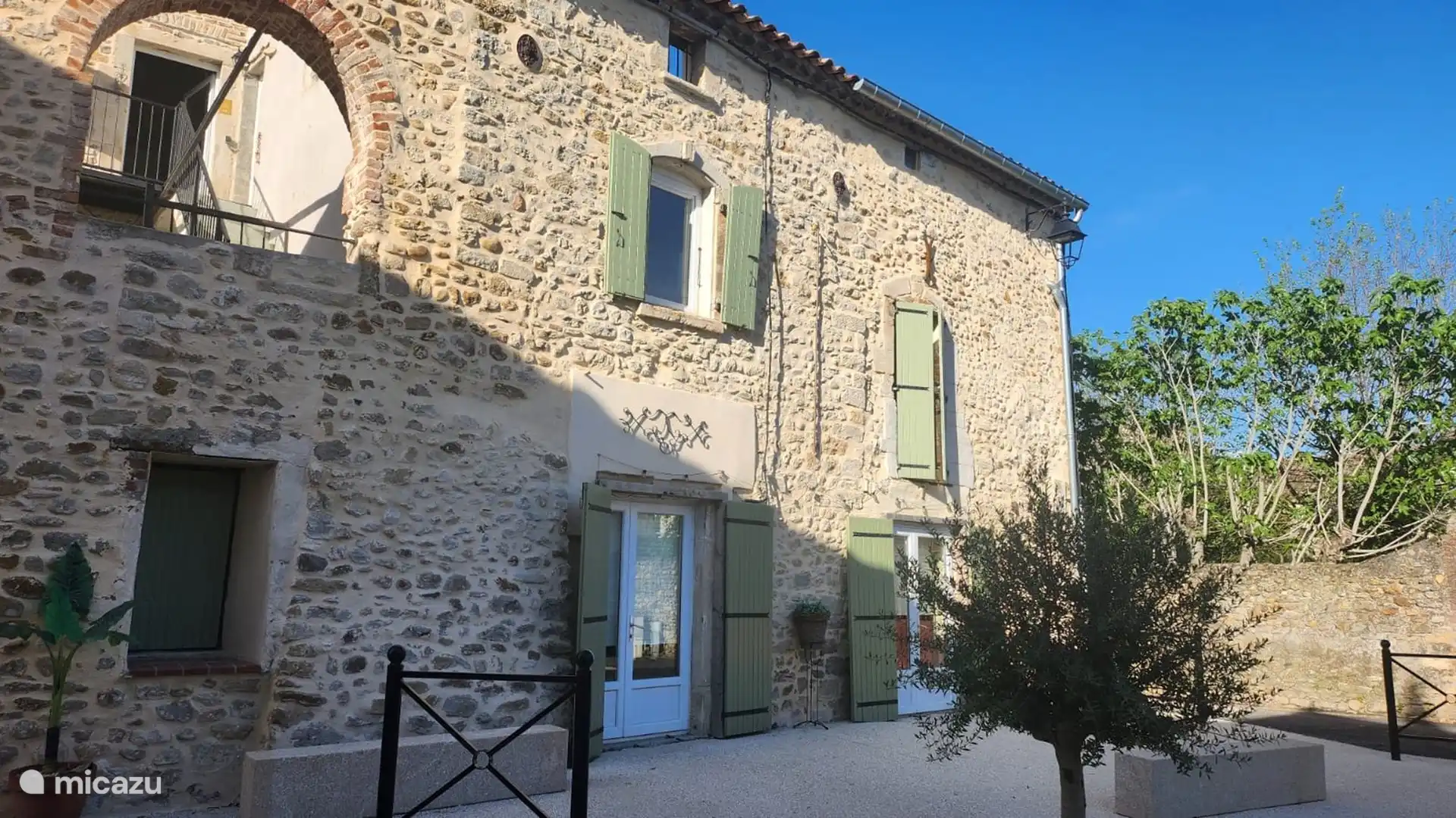 Gîte Olive befindet sich im unteren Teil des Gebäudes