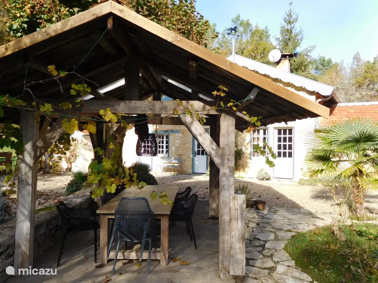 Genießen Sie einen Grillabend auf der Terrasse