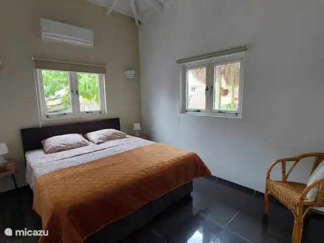 Villa Shimaruku | Curaçao, Banda Abou (ouest), Fontein - villa La deuxième chambre avec un sommier tapissier de 
180 x 200 avec armoire encastrée et climatisation.