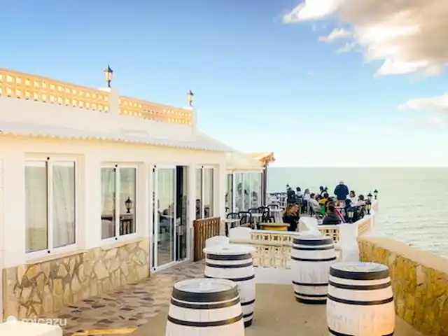 Casita de Dénia au bord de la mer! | Espagne, Costa Blanca, Dénia - appartement Restaurant Mena, à Playa las Rotes, plage rocheuse, paradis de la plongée en apnée