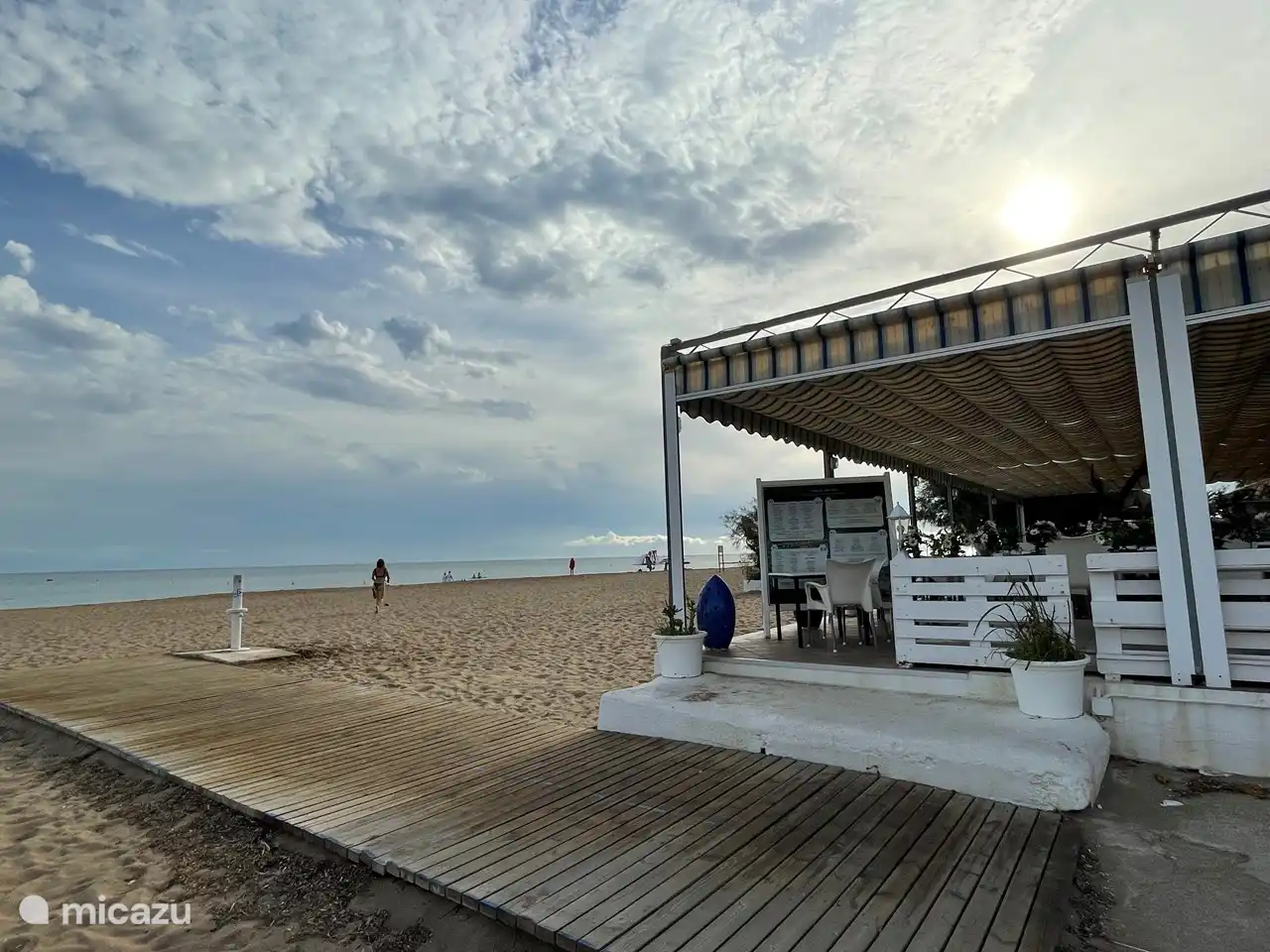 Tolle Terrasse an unserem Strand