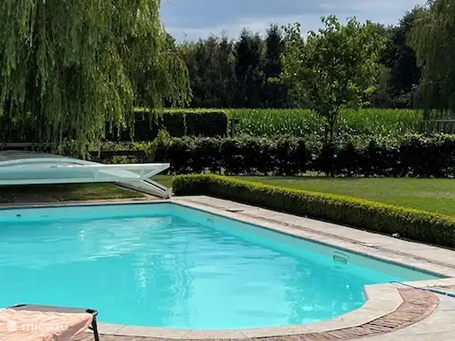 Huisje Met de kippen Op Stok/Sierkip huren in Nederland, Limburg, Baexem - vakantiehuis Zwembad in de maanden  juni-juli-aug-sept tussen 16.00-18.00 uur