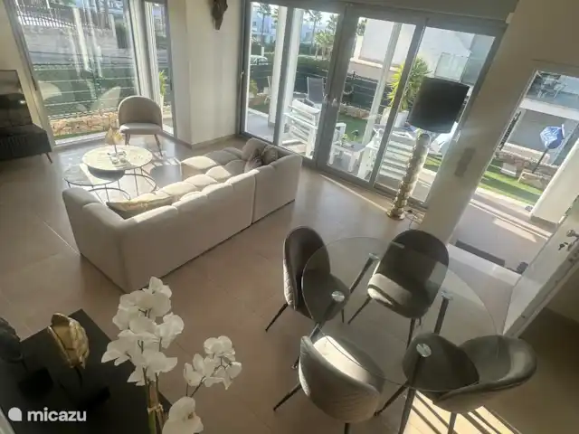 Casa d' Oro Vistabella Golf huren in Spanje, Costa Blanca, Orihuela - appartement Luxe ingerichte woonkamer en eetkamer