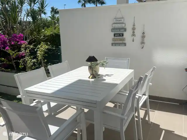 Casa d' Oro Vistabella Golf huren in Spanje, Costa Blanca, Orihuela - appartement Eethoek buiten met 6 stoelen en tafel uitschuifbaar tot 2,70