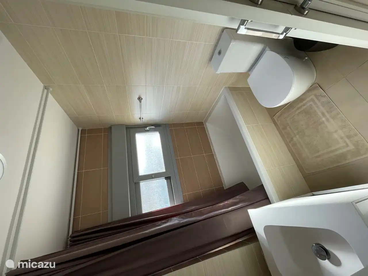 Cuarto de baño 1 con ducha/bañera