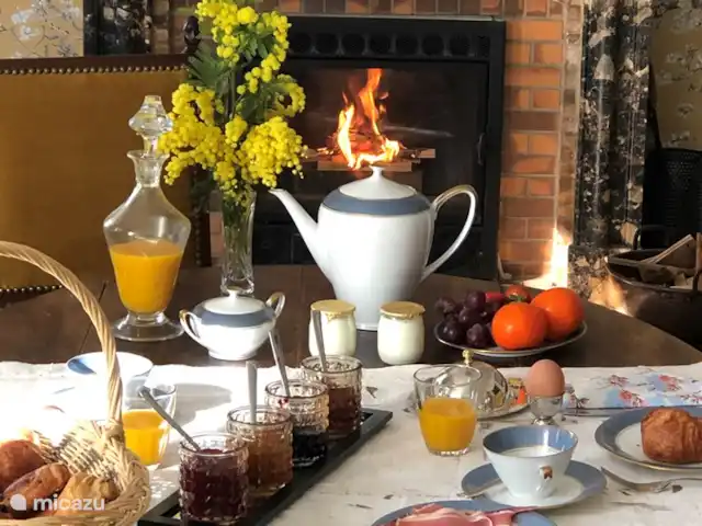 Wandelen, Frankrijk, Aude, Ginestas, appartement Maison du Midi, appartement Montano Wij serveren indien gewenst ook ontbijt.