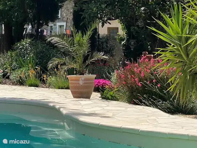 Wandelen, Frankrijk, Aude, Ginestas, appartement Maison du Midi, appartement Montano Zwembad met terras en tuin