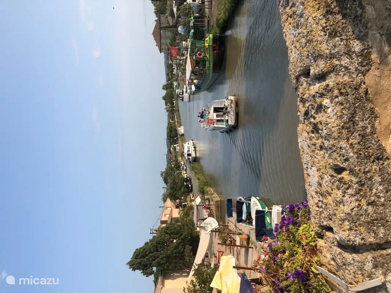Le Somail à 4 km avec restaurants