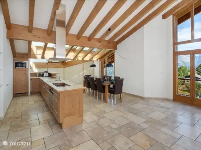 Appartement de luxe à Haute-Nendaz | Suisse, Valais, Haute-Nendaz - appartement Cuisine et table à manger