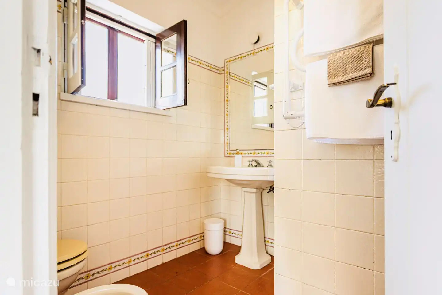 Badezimmer Schlafzimmer 1