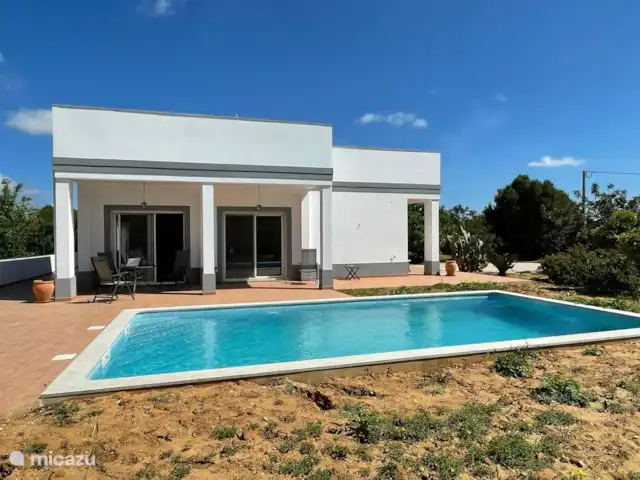 Casa Portuguesa en Portugal, Algarve, Moncarapacho - villa Patio junto a la piscina privada