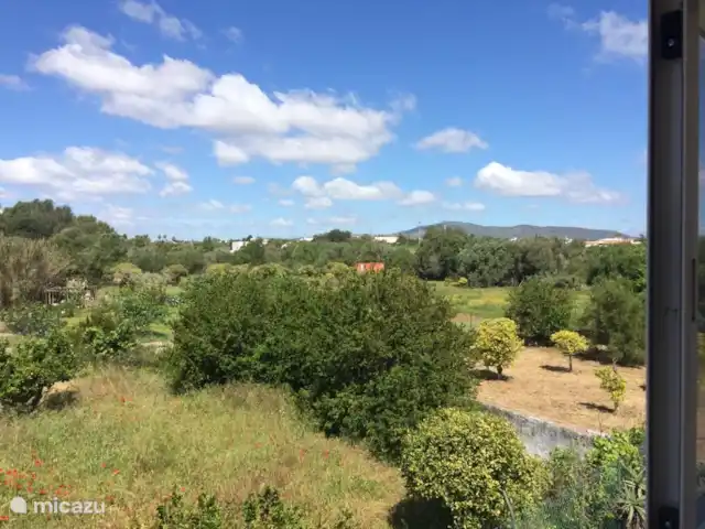 Casa Portuguesa en Portugal, Algarve, Moncarapacho - villa Vista desde el baño del primer piso