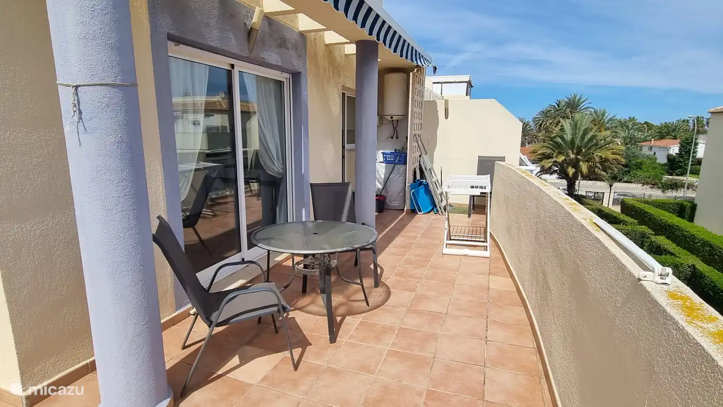 TERRASSE AUF WOHNUNGSEBENE