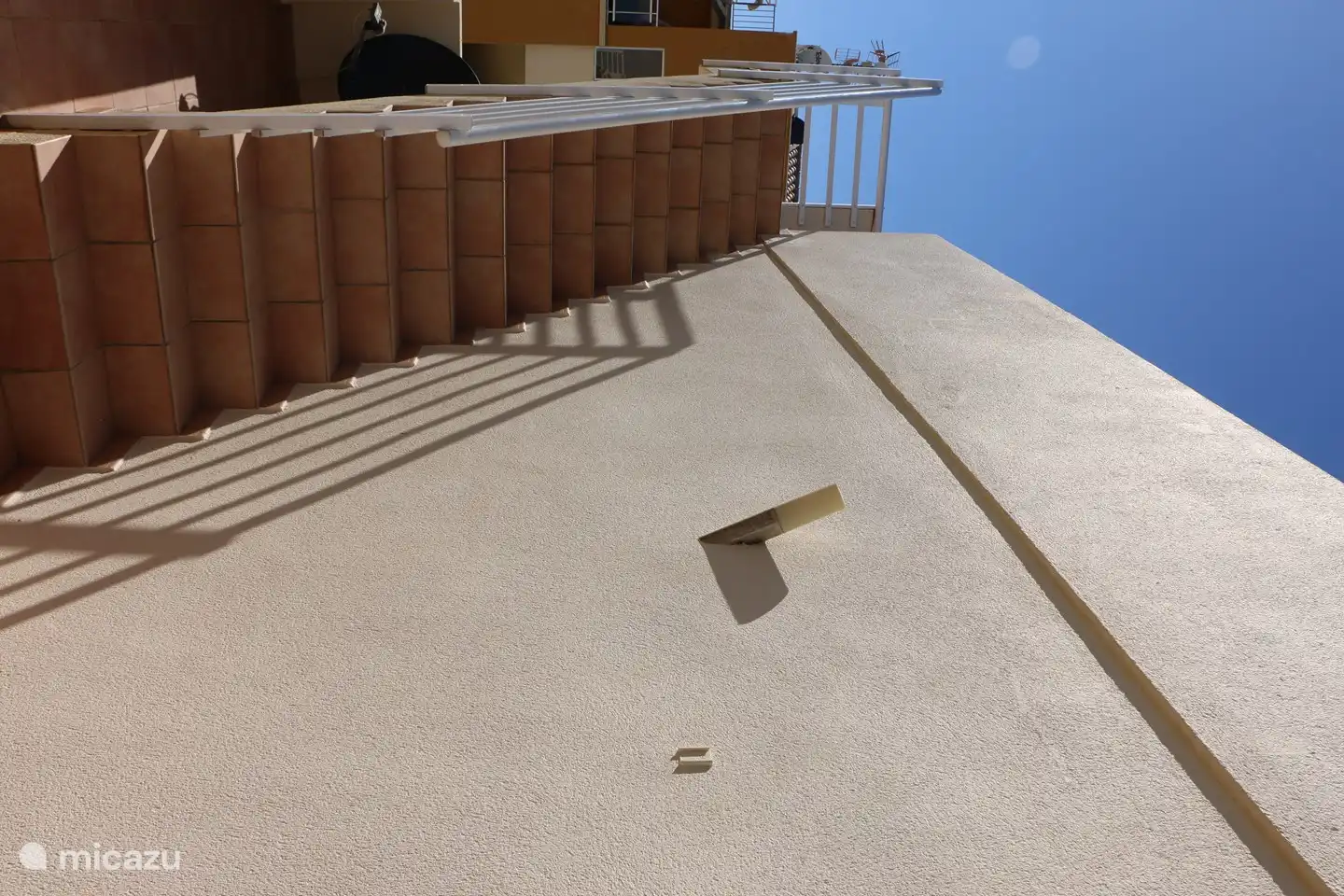 TREPPE ZUR DACHTERRASSE