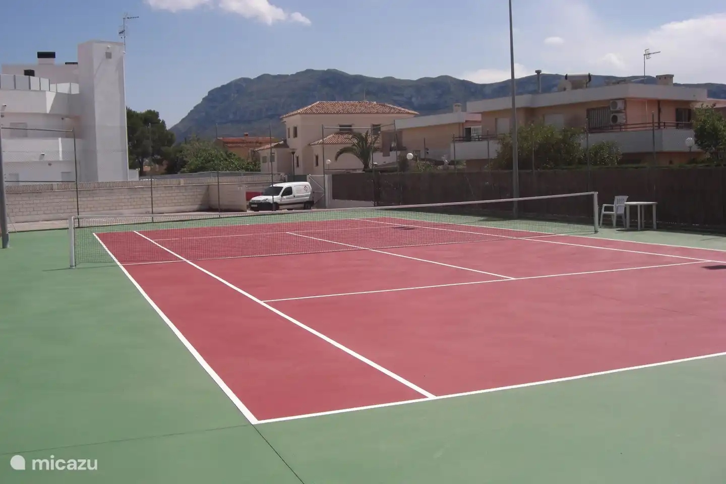 TENNISPLATZ (KOSTENLOS)