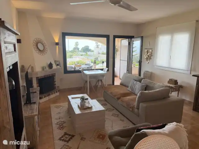 Joyau de la Casa Lenti. piscine Moraira | Espagne, Costa Blanca, Moraira - maison de vacances à côté du salon, vous avez un balcon d’où vous avez une belle vue sur la piscine, la mer, les montagnes et Moraira