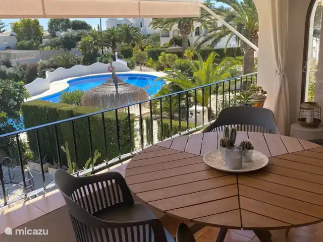Joyau de la Casa Lenti. piscine Moraira | Espagne, Costa Blanca, Moraira - maison de vacances De la terrasse près du salon, vous avez une belle vue sur la piscine commune et la mer