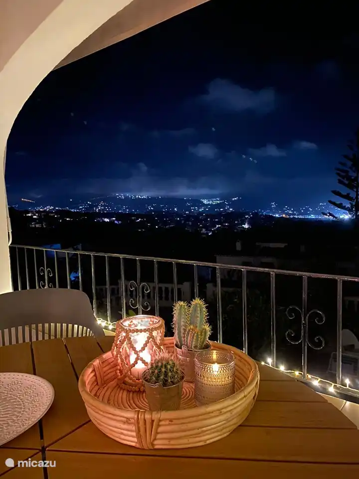 vue magnifique sur Moraira et la mer Méditerranée