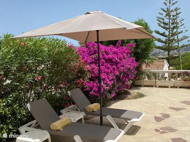 Joyau de la Casa Lenti. piscine Moraira | Espagne, Costa Blanca, Moraira - maison de vacances détendez-vous sur l'un des 4 transats du jardin
