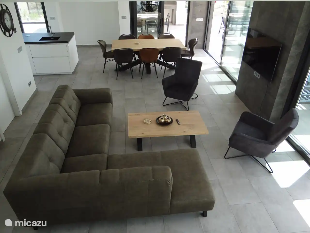 Overview living room