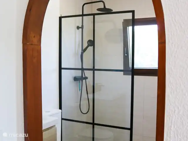Villa Joya Moraira | Espagne, Costa Blanca, Moraira - villa Salle de bain attenante à l'une des deux chambres à l'étage