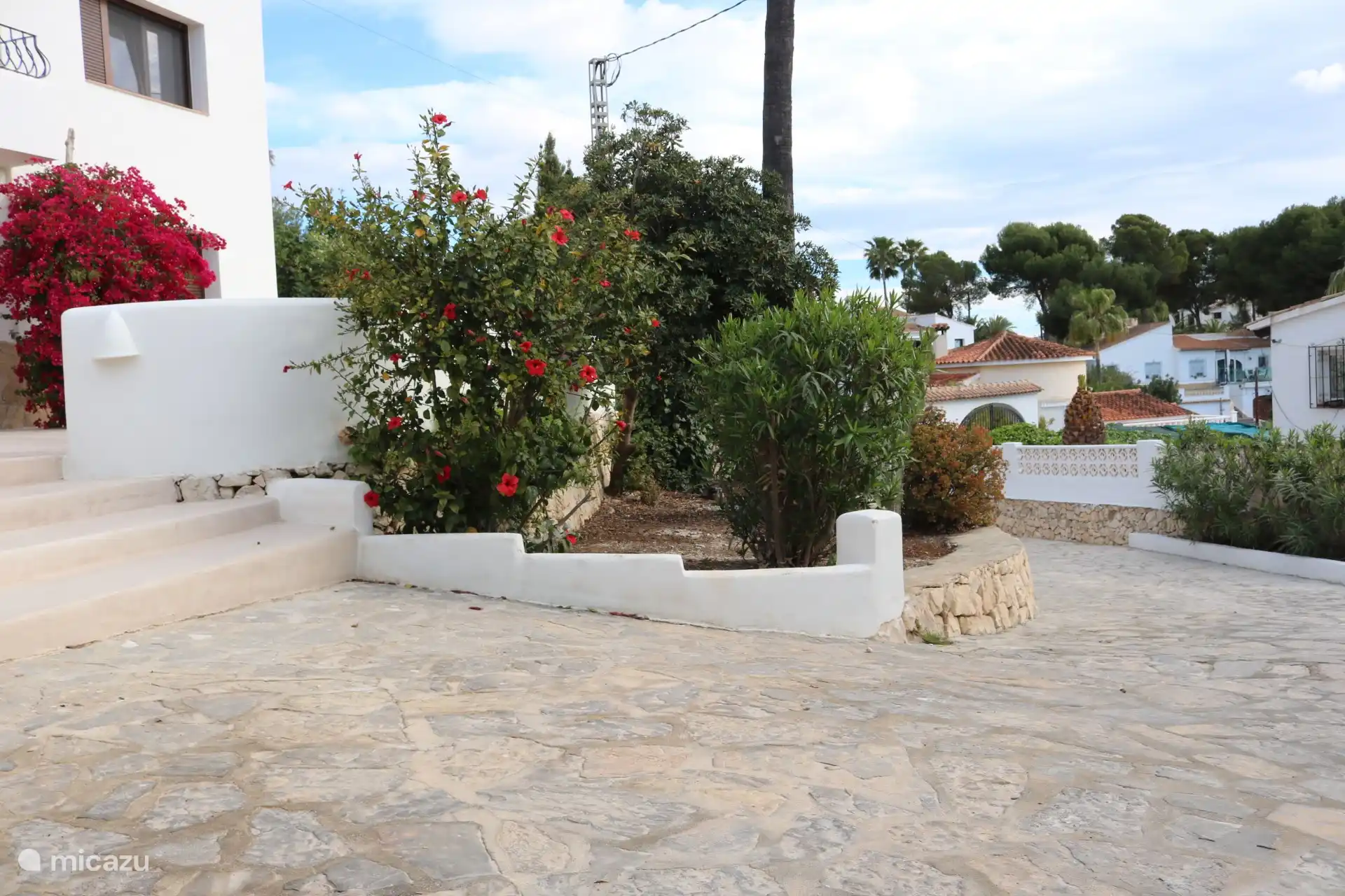 Allée privée avec portail