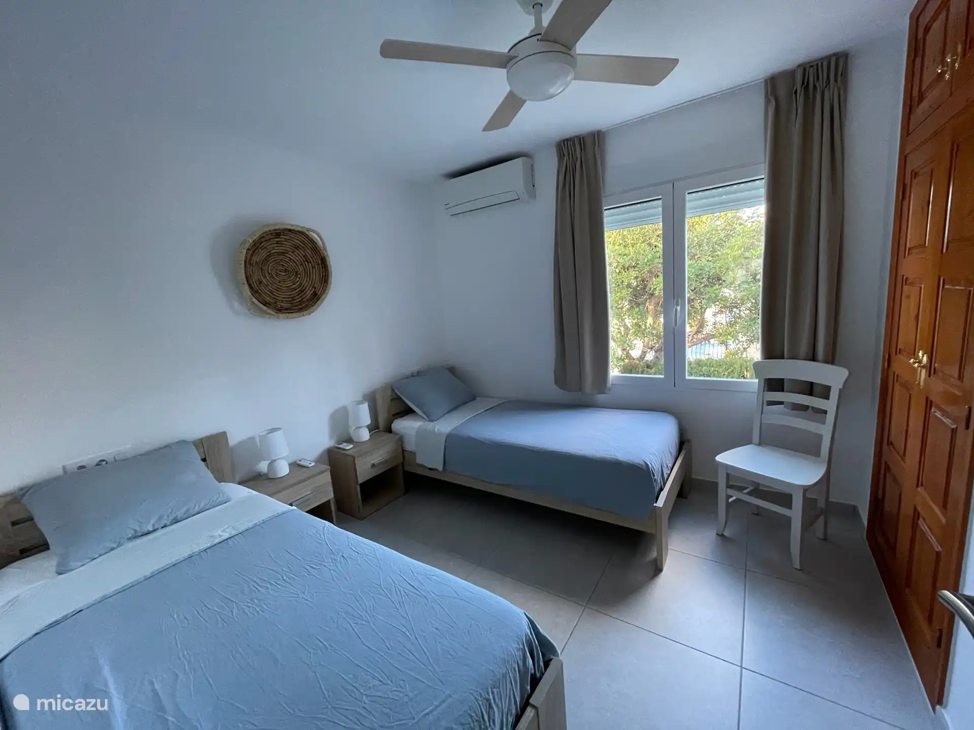 Chambre avec deux lits simples (90x200)