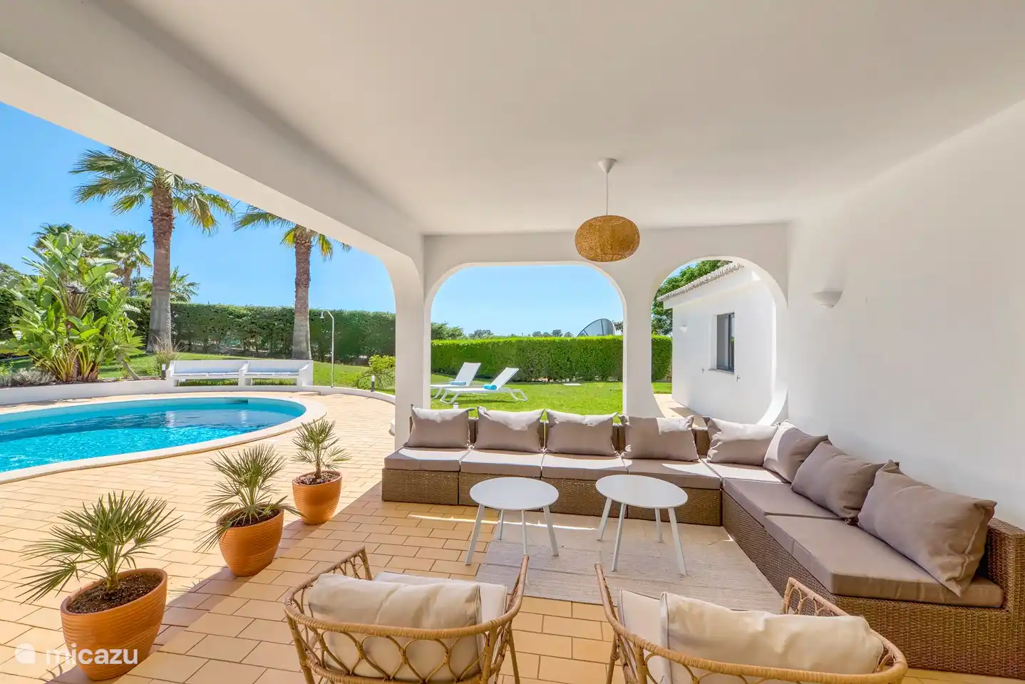 Terrasse avec piscine