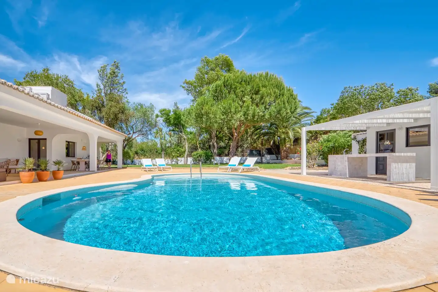 Terrasse avec piscine