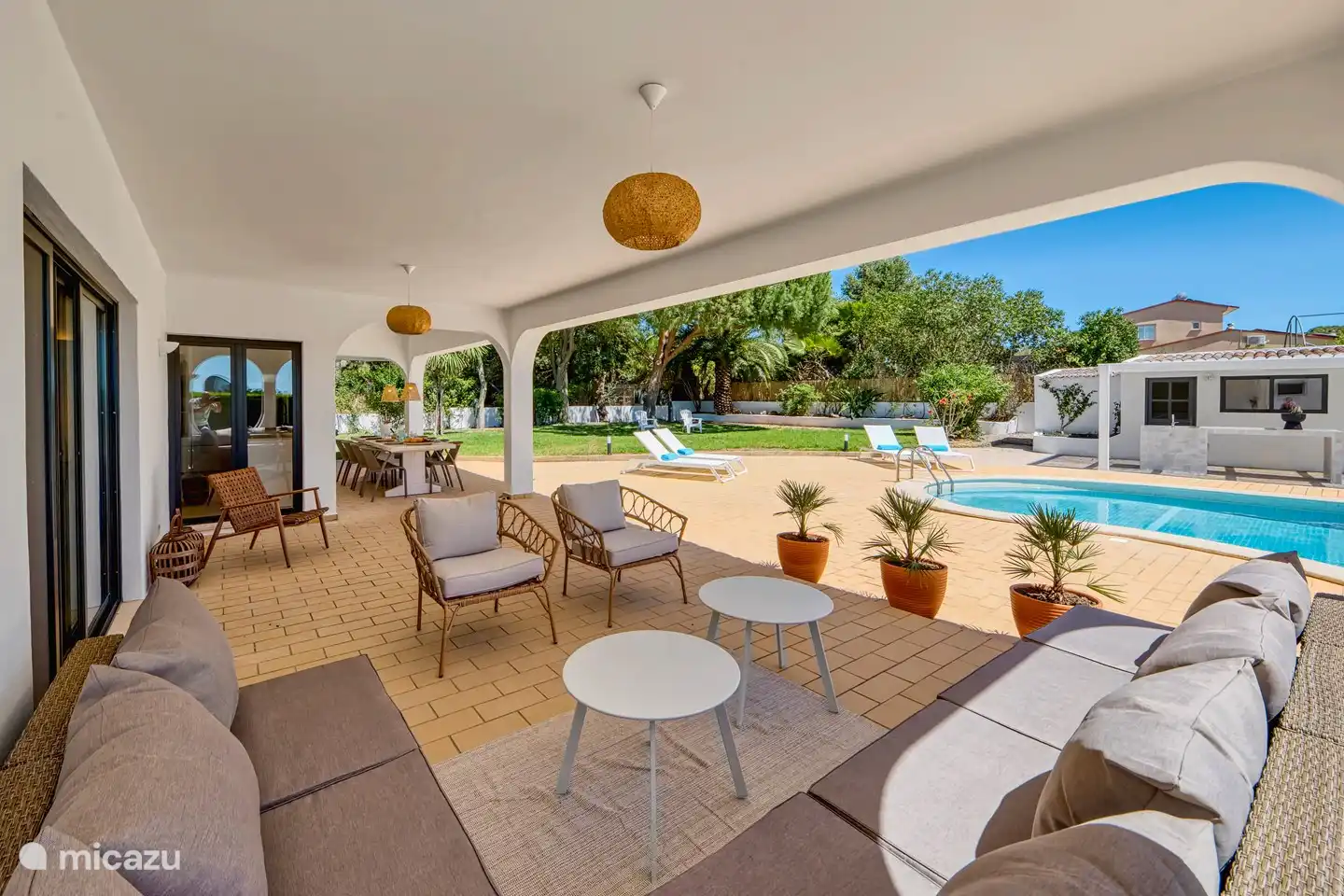 Terrasse avec piscine