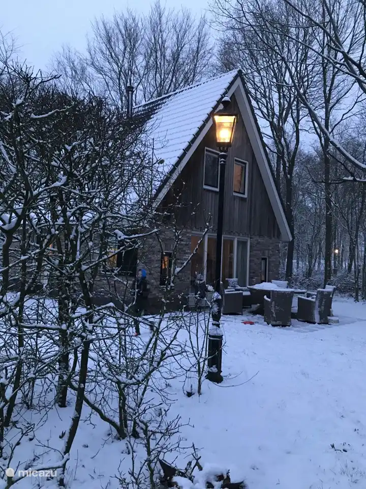 Hütte im Schnee!