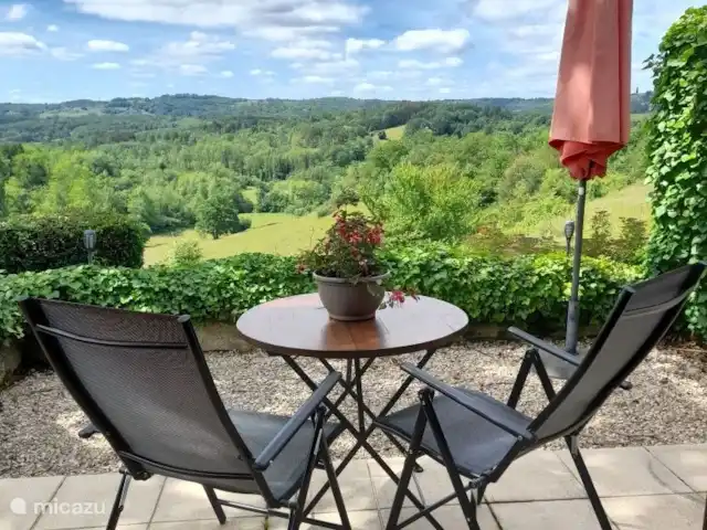 Location de Vacances France, Corrèze, Perpezac-le-Blanc, gîte / cottage - Domaine Leyvinie, Gîte Sauvignon Domaine Leyvinie, gîte Sauvignon, terrasse