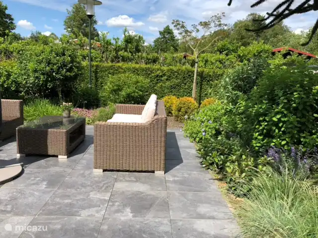 Dans l'hippocampe | Pays-Bas, Gueldre, Voorthuizen - chalet bel ensemble de salon disponible. Et dans le cabanon 2 autres chaises longues