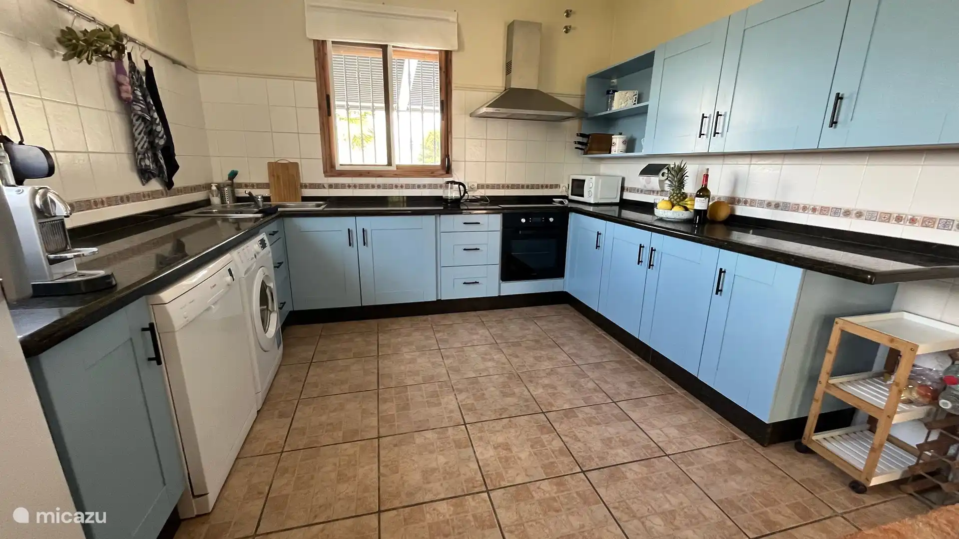 Extrem komplette Küche.