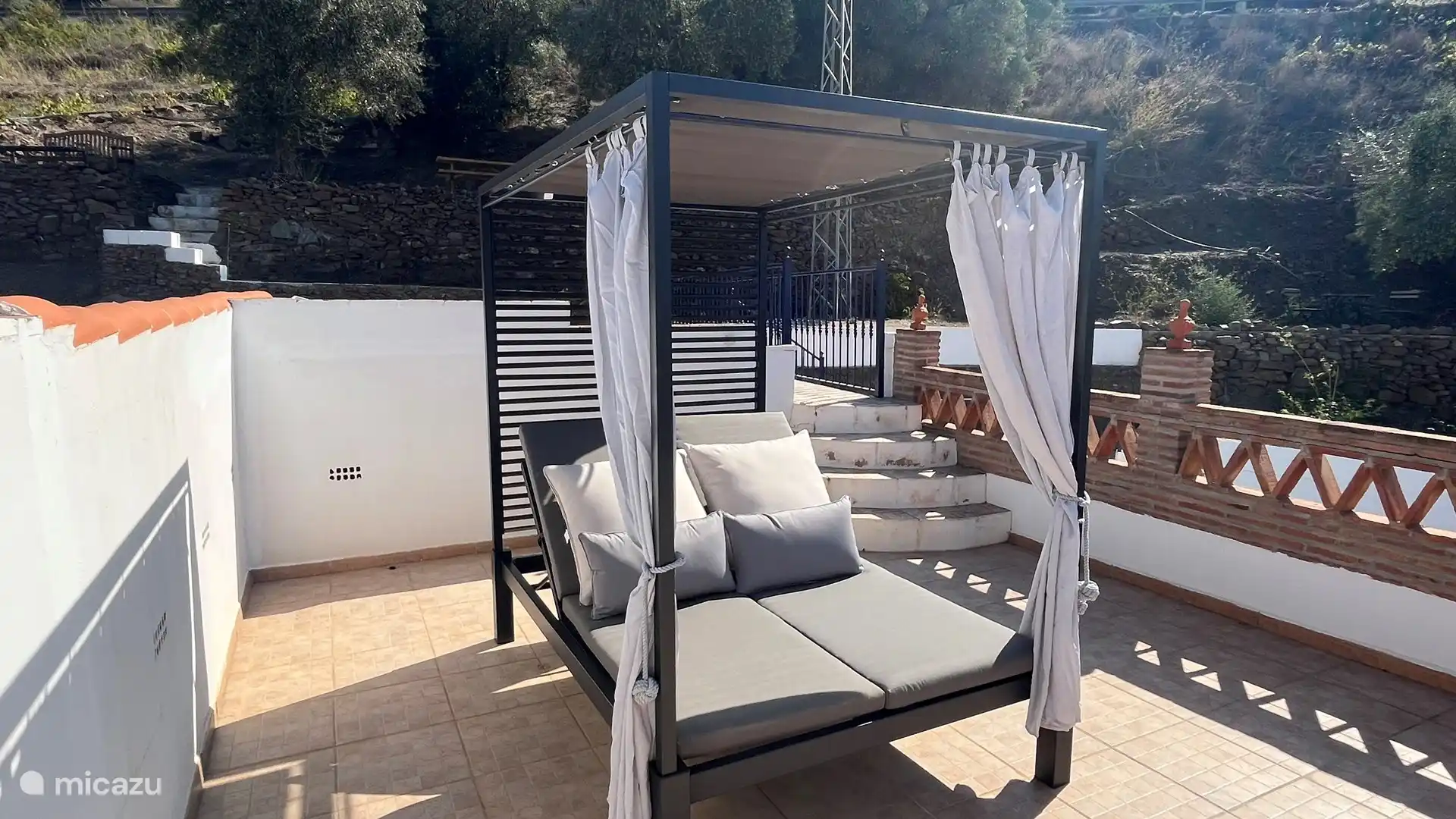 Himmelbett auf der Dachterrasse 