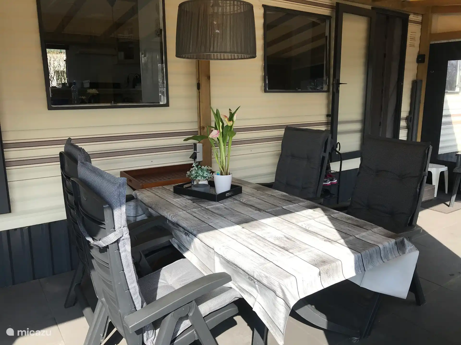 Sitztisch für den Außenbereich