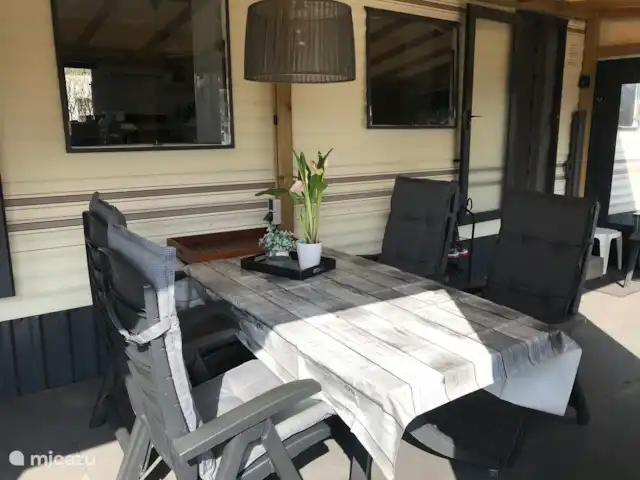 Camping La parcela pallegarste 162 en Países Bajos, Overijssel, Mariënberg  - mobil home / caravana Mesa de asiento al aire libre