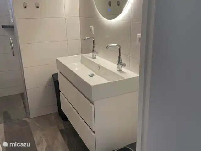 apartamento en Curazao, Banda Arriba (este), Seru Coral – Bungalow 32 Cuarto de baño con doble lavabo