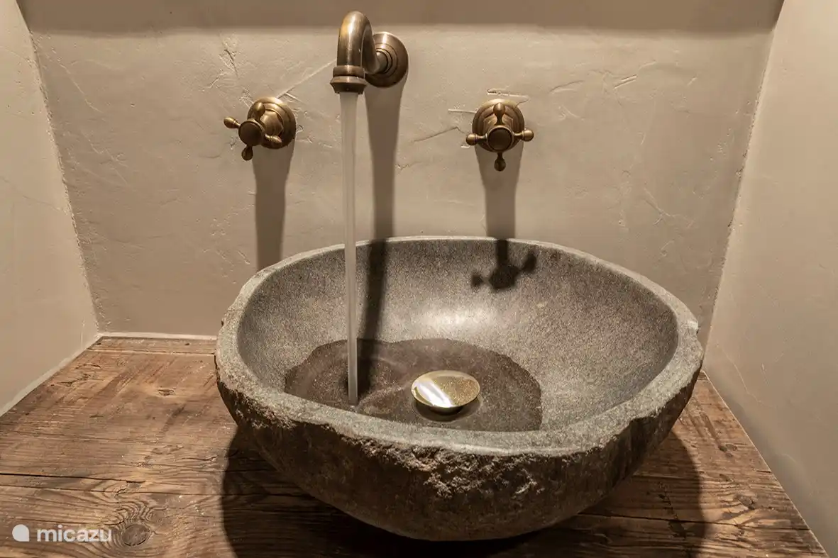 Waschbecken im Badezimmer