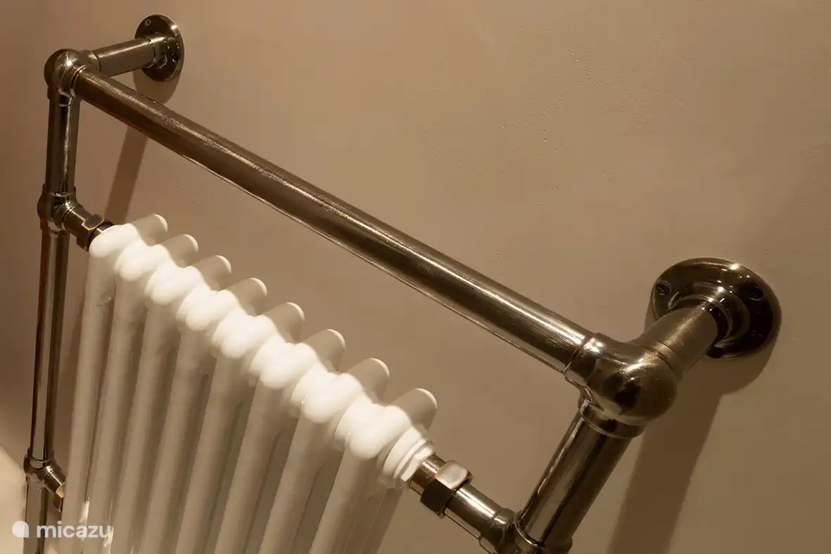 Vintage Heizung / Handtuchtrockner Badezimmer