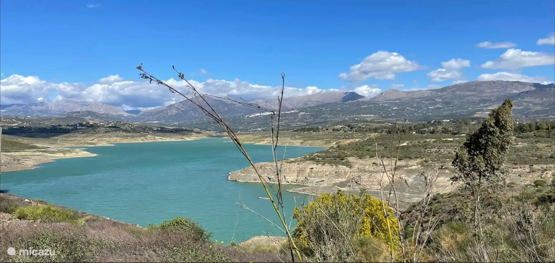 Lago Lavinuela donde se puede caminar a 25 minutos.