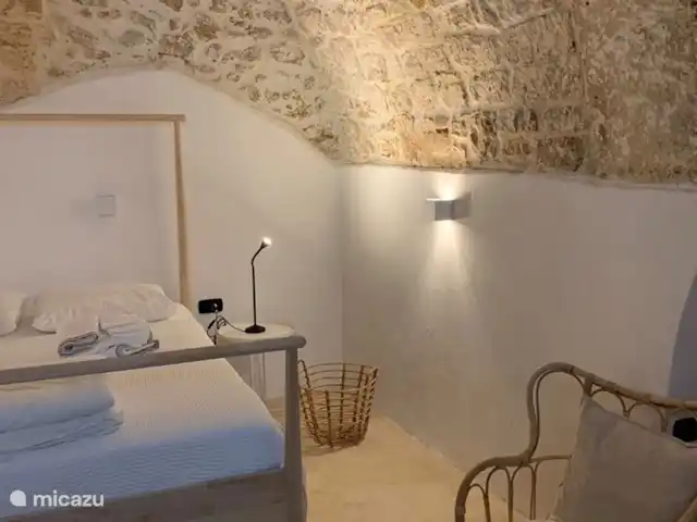 House the white tulip | Italie, Pouilles (Puglia), Ostuni - maison de ville Chambre 1